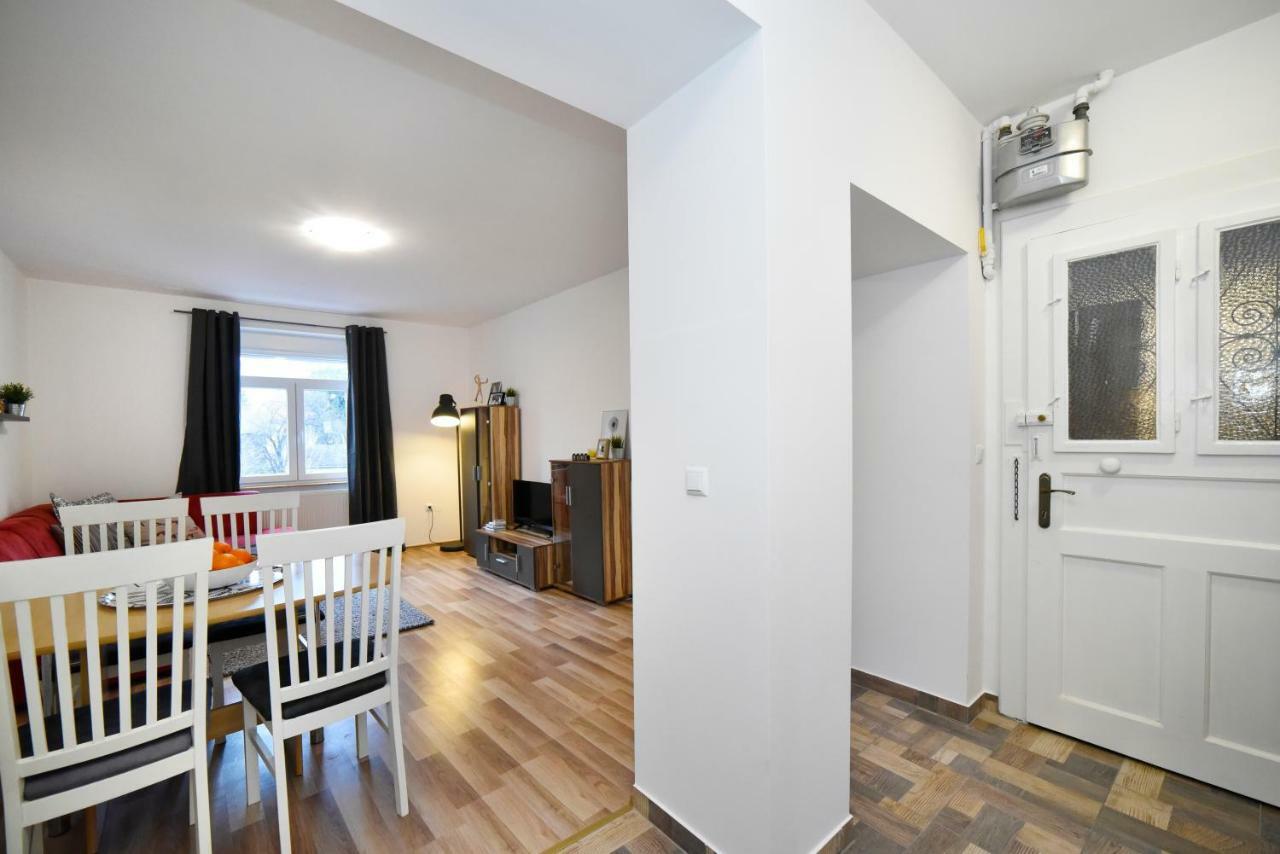 Block Apartment Maks Zagreb Bagian luar foto