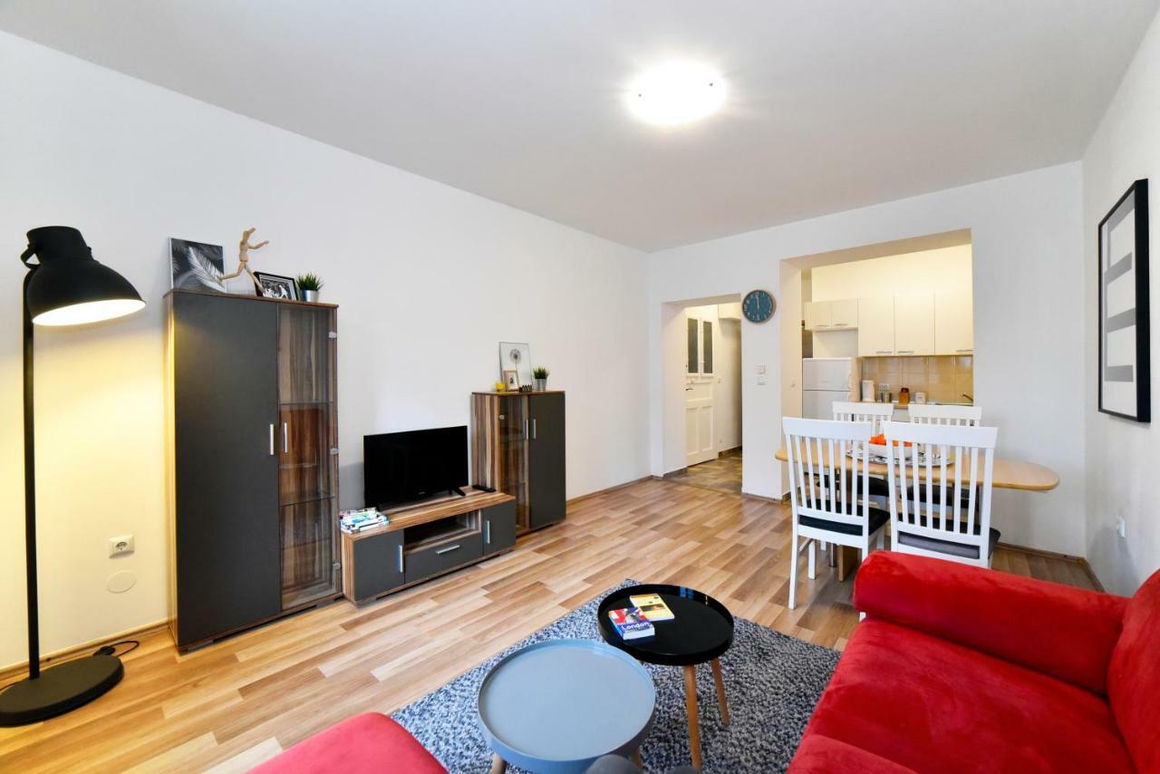 Block Apartment Maks Zagreb Bagian luar foto